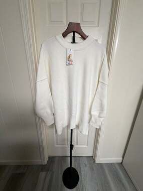 Oversized Knit Sweater Size S White Crewneck Pullover Tunic /133